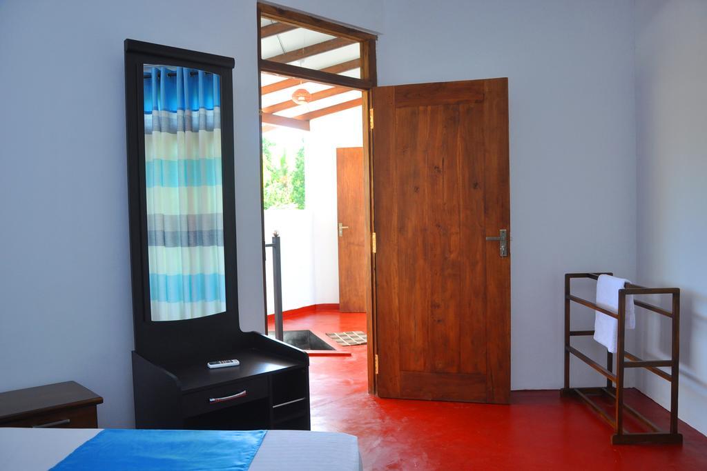 Hotel Coconut Garden House Udawalawe Exterior foto