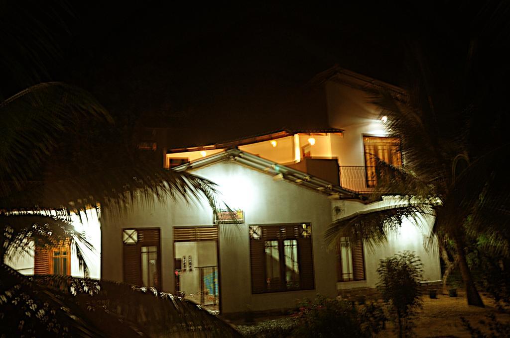 Hotel Coconut Garden House Udawalawe Exterior foto