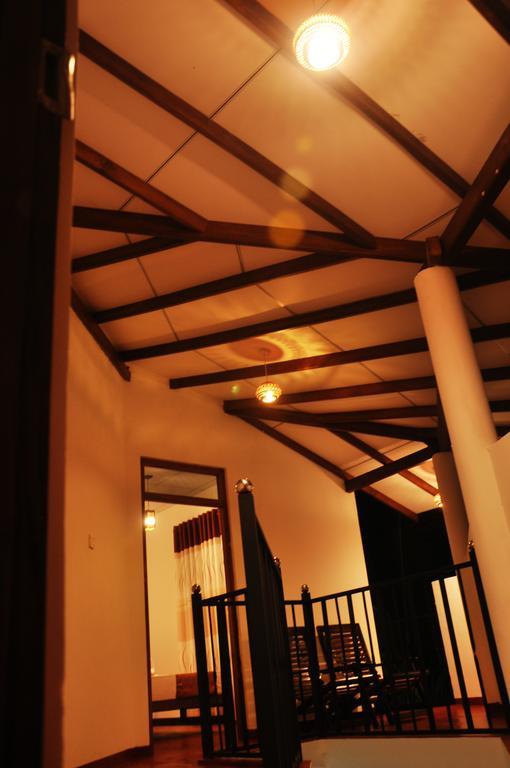 Hotel Coconut Garden House Udawalawe Exterior foto