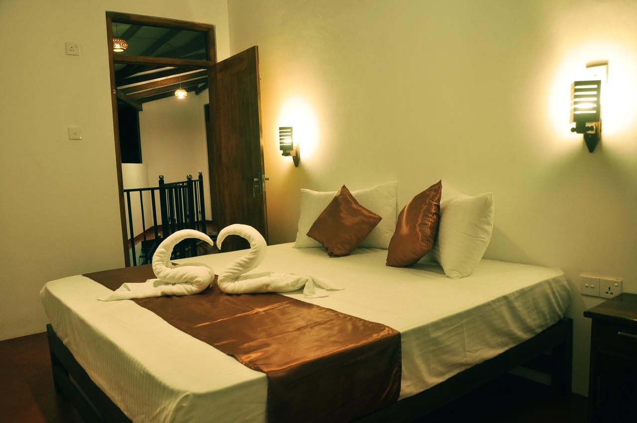 Hotel Coconut Garden House Udawalawe Exterior foto
